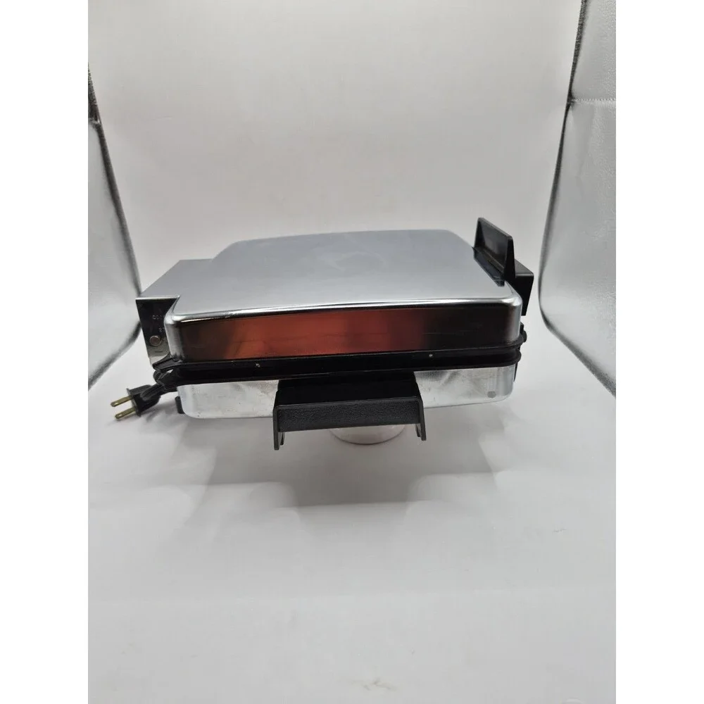 Vintage Toastmaster 270 Waffle Baker / Reversible Grill Tested Works USA made